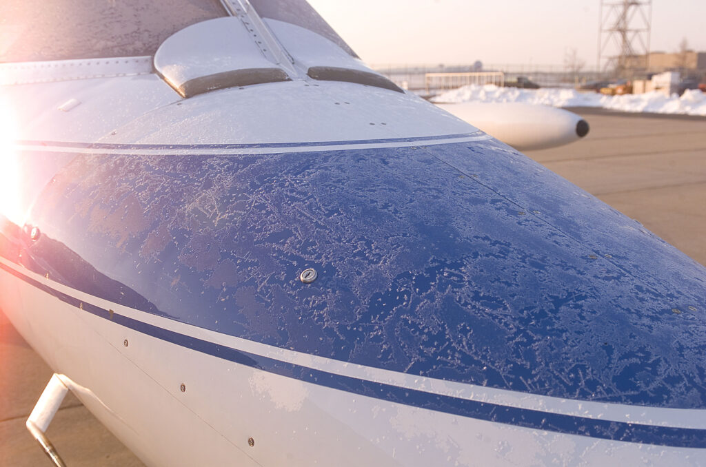 Ground Icing Cues Anticipating Contamination